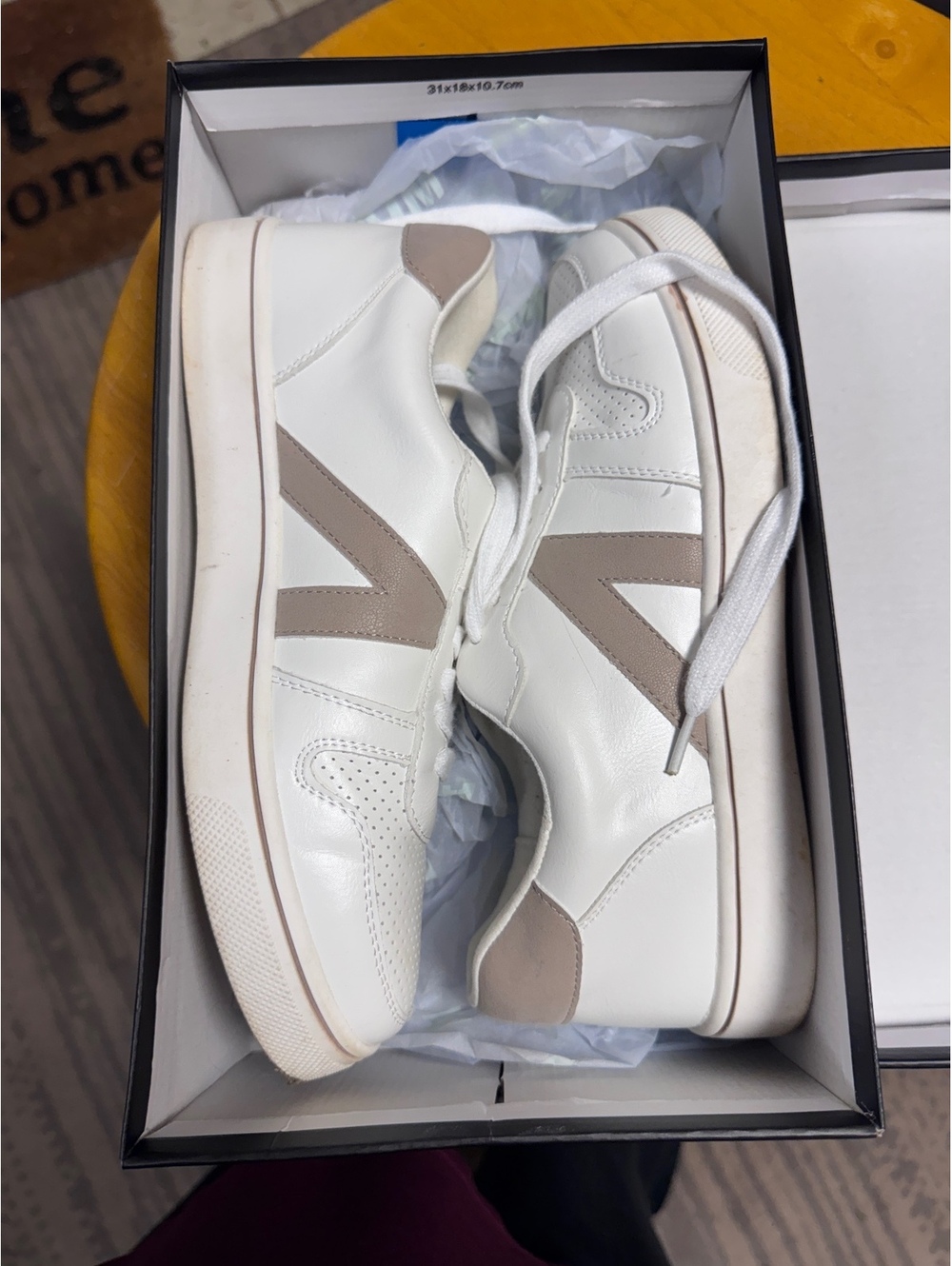 MIA crew sneaker